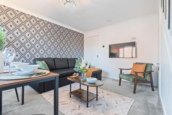 2 Bed House,coventry City,sleeps 6,wi-fi,parking - Rugby