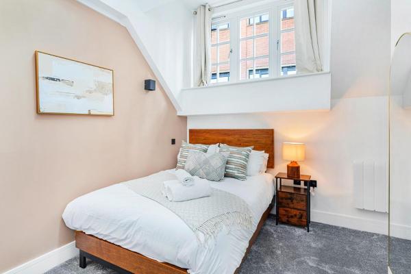 Bright & Airy 2-bed City Centre Apartment - Nottingham