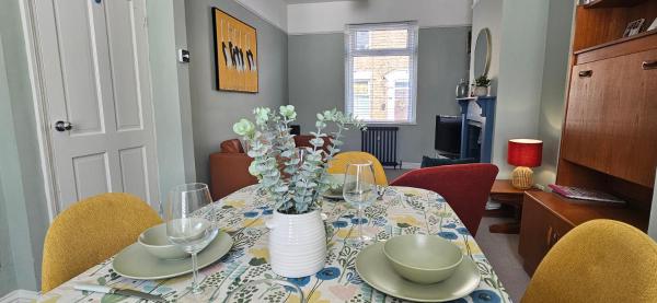 St Pauls Terrace - 2 Bed House Nr Train Station - York