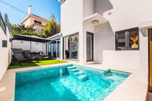 Heated Pool & Sauna Bliss - Luxury 4br Villa - Lisbon