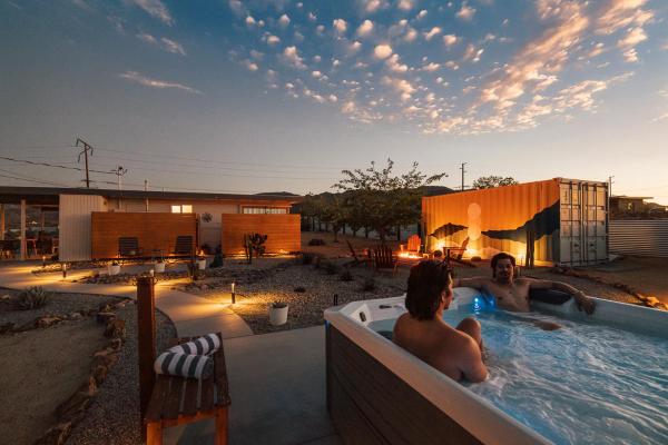 2br Desert Cabin L Hot Tub L 4 Miles To National Park L 1 Mile To Town - Joshua Tree, CA