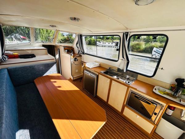 Bateau Unique à Quai - 8 Pers. - Api-1-46-35 - Béziers