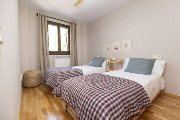 Nella foto è visibile l'oggetto Balaitus by BeValle situato nella città di Búbal.