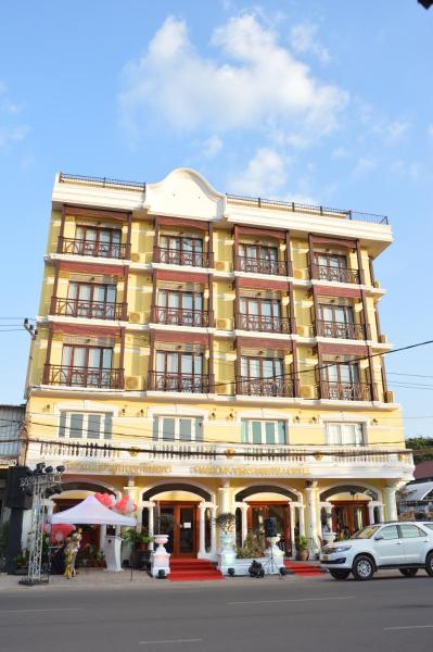 A la foto es mostra l'objecte Phasouk Vien Chantra Hotel situat a la ciutat de Vientiane.