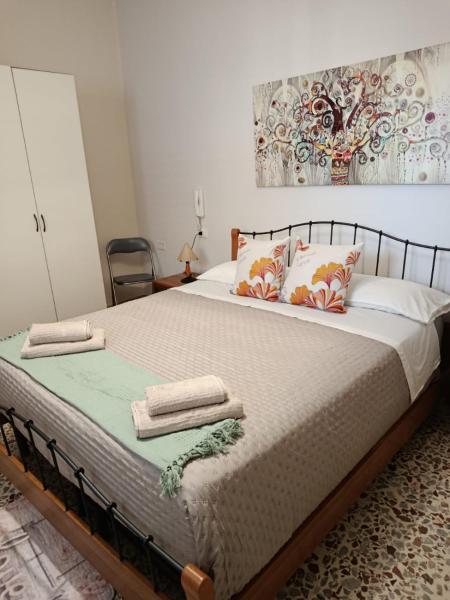 A la foto es mostra l'objecte Casa Gilè situat a la ciutat de Noto.