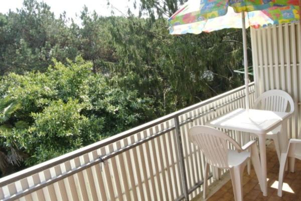 Peaceful Apartment With Terrace In A Great Area - Lignano Riviera