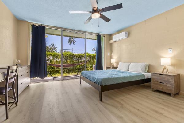 Garden Balcony • Walk To Beach + Kitchen - Hilo, HI