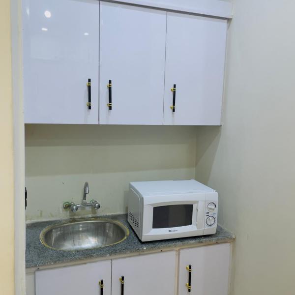 Peaceful Studio-next To Emporium And Expo - Lahore