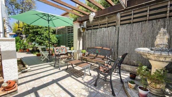 Garden Close Beach - Vence
