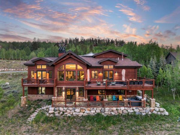 Golden Eagle Lodge - Golf, Mtn Views, Hot Tub - Frisco, CO