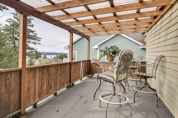 3 Mi To Saint Paul Harbor! Scenic Group Retreat - Kodiak, AK