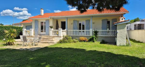 Maison Familiale Grau D'agde, 800m Plage, Parking, Clim - Bessan