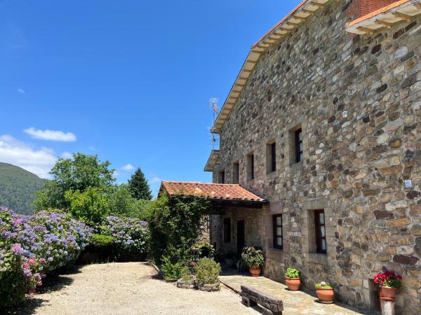 La Calleja De Ucieda Porche - Cantabria