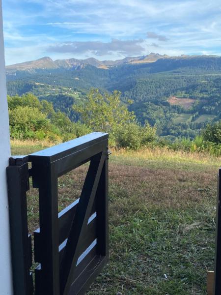 Cosy Appartement Au Charme Montagnard - La Tour-d'Auvergne