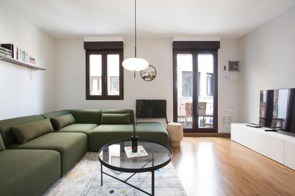 Spacious Apartment Near Casco Viejo - Bilbao