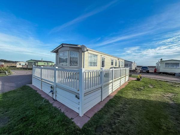 Ref 40035nd - Superb Caravan With Decking & Free Wifi At North Denes Holiday Park - Kessingland