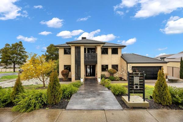 Spacious 6br Villa Hilltop Retreat Great For Relax - Sunbury