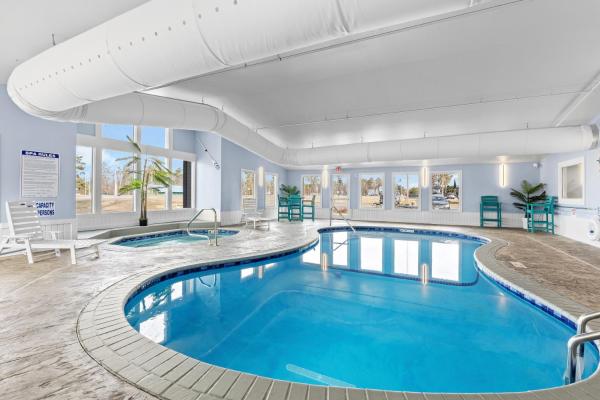 Nisswa Hotel And Suites - Standard Single Queen - Nisswa, MN