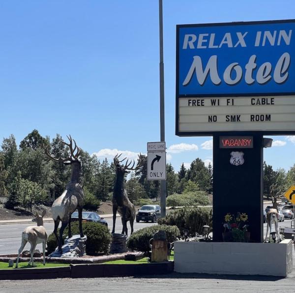 På bildet vises objektet Relax Inn som ligger i byen Flagstaff.