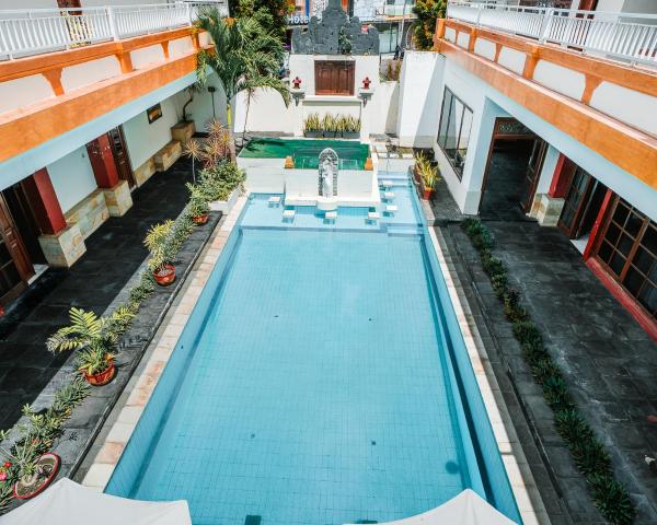 A la foto es mostra l'objecte Natasya Kuta Beach Hotel situat a la ciutat de Kuta.