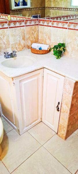 Habitación Con Baño Privado Y Aire Acondicionado - Caribbean