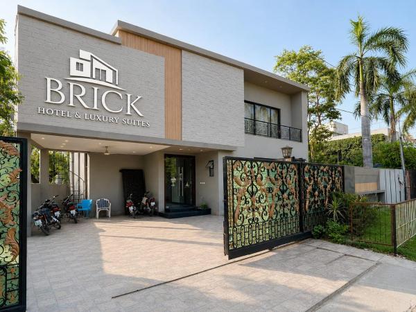 Brick Hotel & Luxury Suites - Lahore