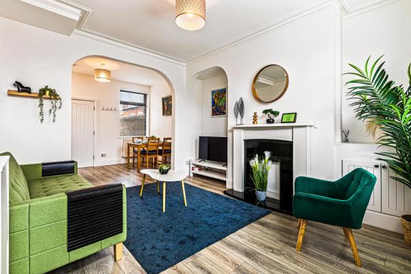 3br, 6 Min To Central Station, Full Kitchen - North Wales