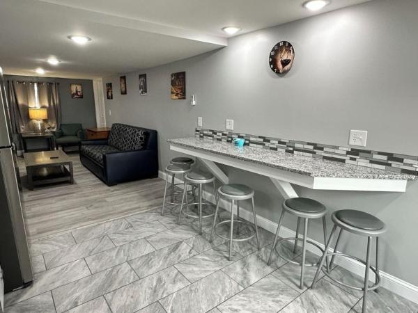 Modern Family Retreat Near Lake And Wineries - Geneva, OH