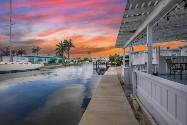 Delphina - Anna Maria, FL