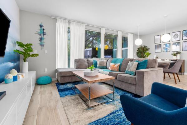 Family Escape W Splash Pool And Themed Kids Room
