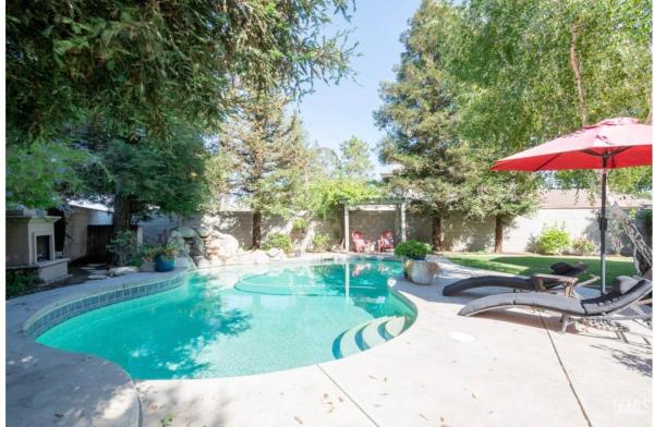 Bakersfield Beauty - Bakersfield, CA
