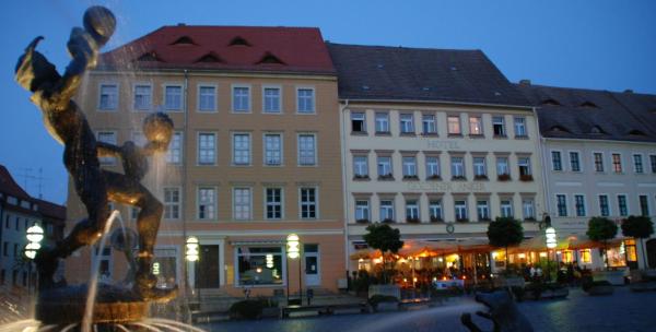 På billedet ses objektet Hotel Goldener Anker beliggende i byen Zwethau.