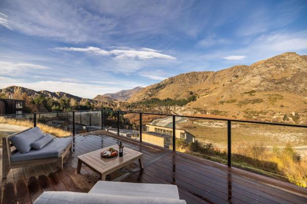 Powder Ridge Alpine Retreat - Queenstown, New Zealand