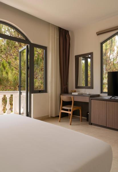 På bildet vises objektet Rừng Lá Kim Resort som ligger i byen Ấp Lat.