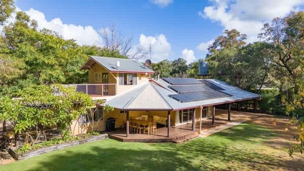 Orchard Homestead - A True Rural Wellness Escape - Busselton