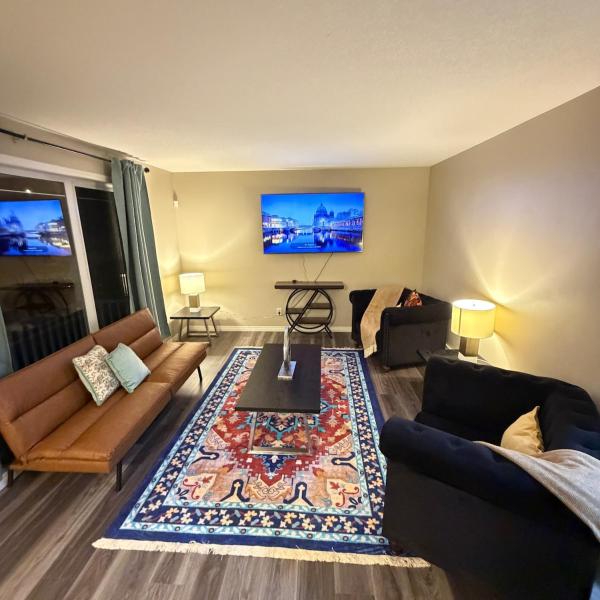 Edmonton Three Bedrooms Two Baths 5 Beds - Alberta