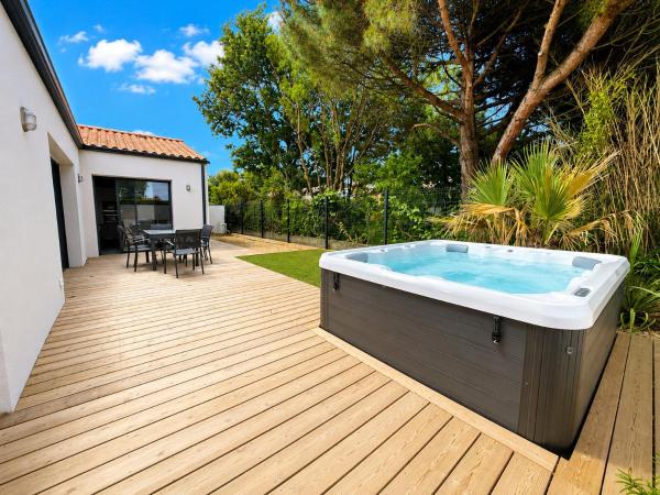 Maison Contemporaine Avec Jacuzzi Et Espace Exterieur - Château-d'Olonne