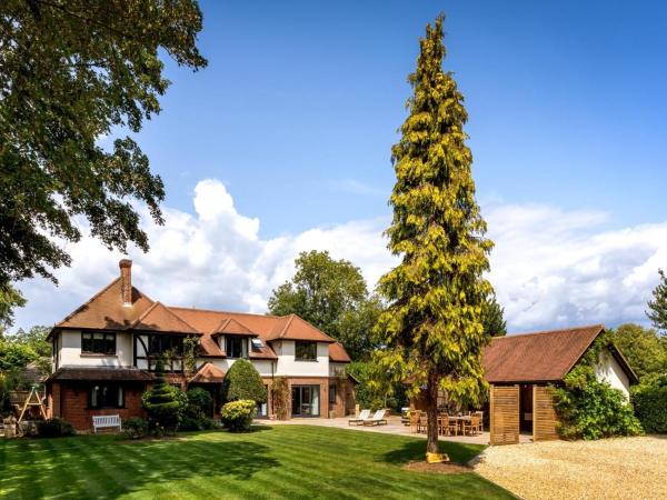 5 Bed In Lymington Oc-88733 - Milford on Sea