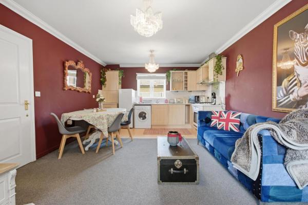 Canterbury Comfort Style - Pass The Keys - Canterbury