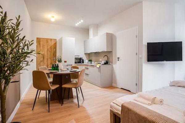 Elegancki Apartament Z Miejscem Do Pracy Obok Mtp - Poznań