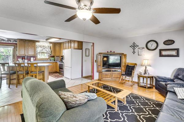 Explore Badlands Nat'l Park: Family Home W/ Patio - South Dakota
