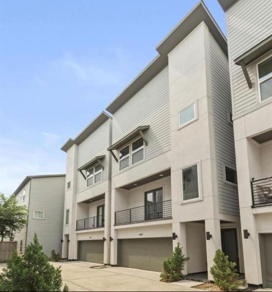 3br Gated Townhome Near Med Center & Downtown - Houston, TX