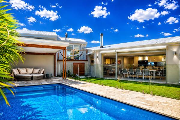 Sant's Beach Retreat - Private Pool And Fire Pit - Perth