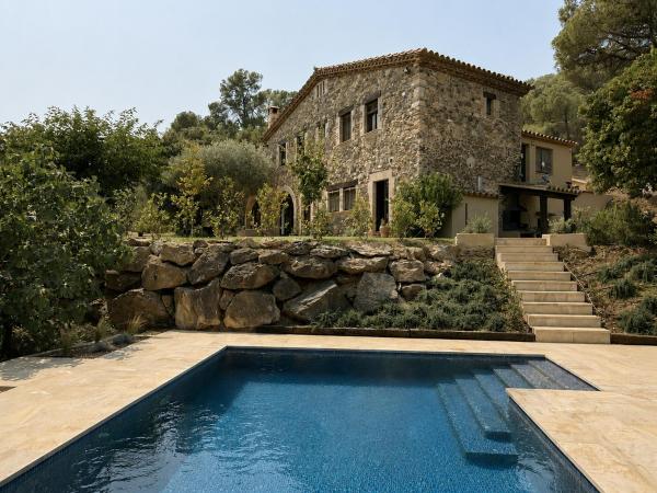 Can Borbó - Masia Con Piscina Y Parking - Peratallada