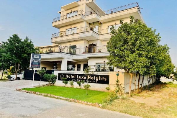 Hotel Luxe Heights Lahore - Lahore