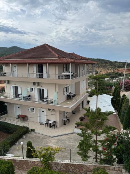 Vila Ervin First Floor - Ksamil