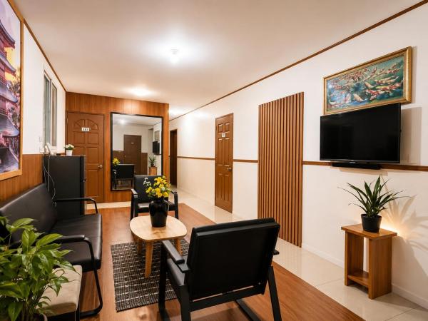 På bildet vises objektet Axis Pension Hotel som ligger i byen Mactan.