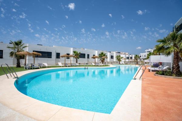 Modern 4-bedroom Townhouse In Cala Serena Village Walk To The Beach Golf - Mijas