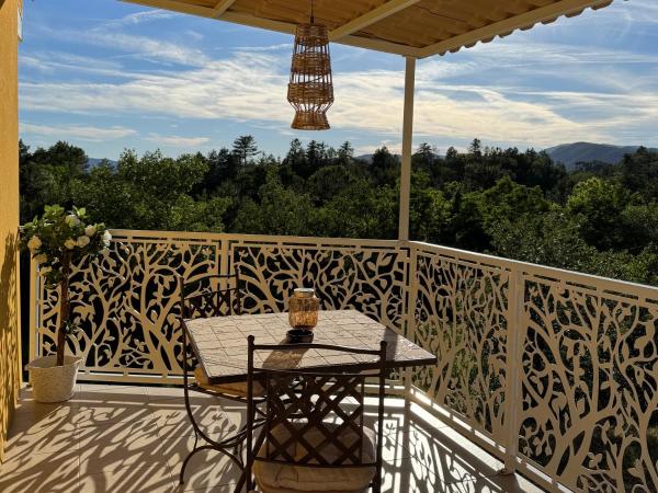 Chambre Hotes Avec Vue Panoramique Sur La Foret - Digne-les-Bains