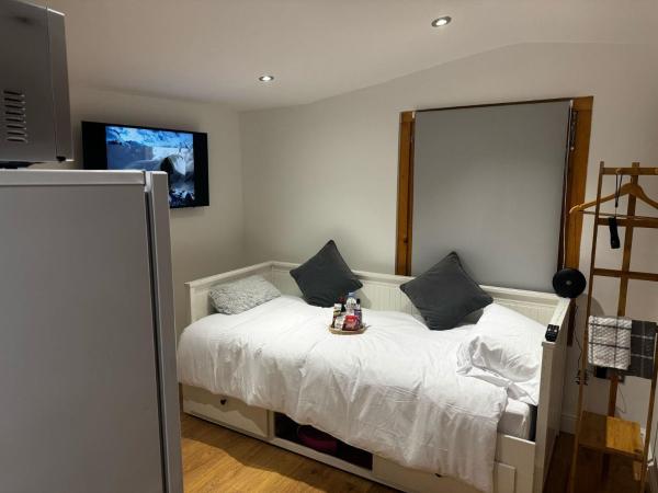 Cabin Sleeps 2 With Parking - Kent